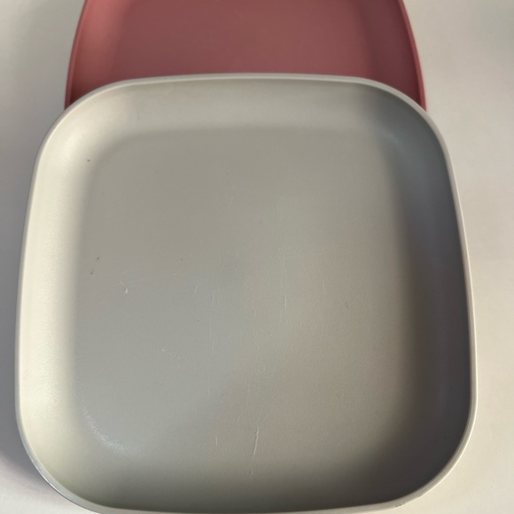 Tupperware Multicolor Square Plates - Picture 4 of 7